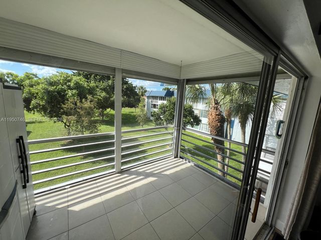 3200 Holiday Springs Blvd 3-306, Margate, FL 33063