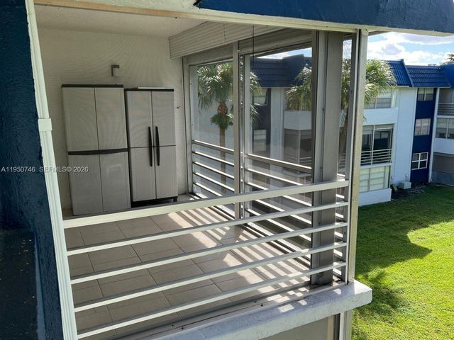 3200 Holiday Springs Blvd 3-306, Margate, FL 33063