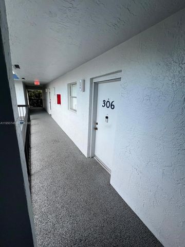 3200 Holiday Springs Blvd 3-306, Margate, FL 33063