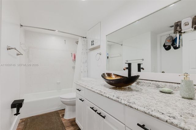 3200 Holiday Springs Blvd 3-306, Margate, FL 33063