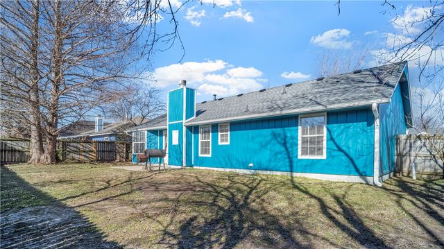 2706 W Easy Street, Rogers, AR 72756