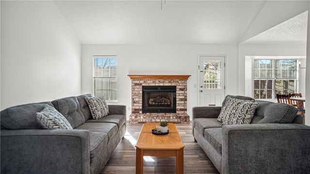 2706 W Easy Street, Rogers, AR 72756