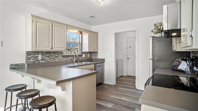 2706 W Easy Street, Rogers, AR 72756