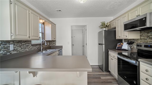 2706 W Easy Street, Rogers, AR 72756