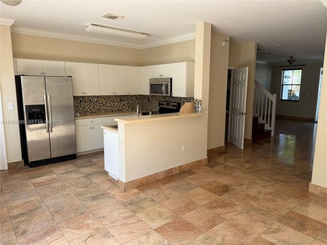 7651 NW 114th Path, Doral, FL 33178
