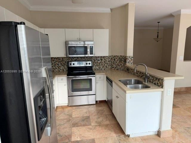 7651 NW 114th Path, Doral, FL 33178