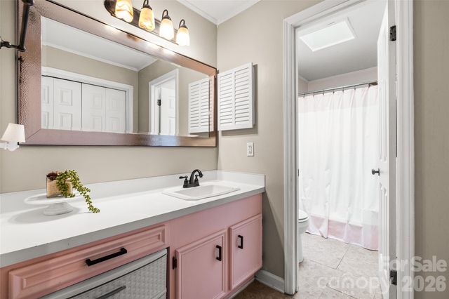 11218 Mallard Crossing Drive, Charlotte, NC 28262