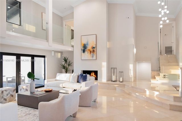 13724 SW 92nd Ct, Miami, FL 33176