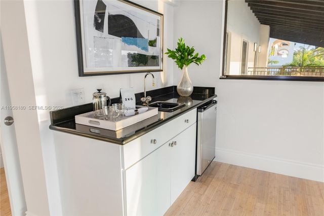 13724 SW 92nd Ct, Miami, FL 33176