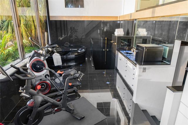 13724 SW 92nd Ct, Miami, FL 33176