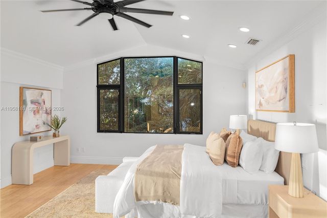 13724 SW 92nd Ct, Miami, FL 33176