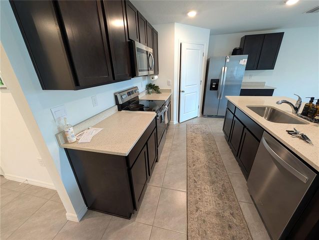 801 ACE OUTLAW AVENUE, Ruskin, FL 33570