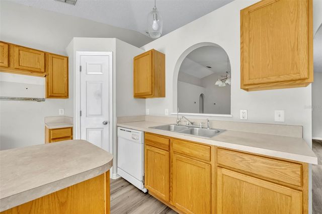 3147 WHISPERING TRAILS STREET, Winter Haven, FL 33884