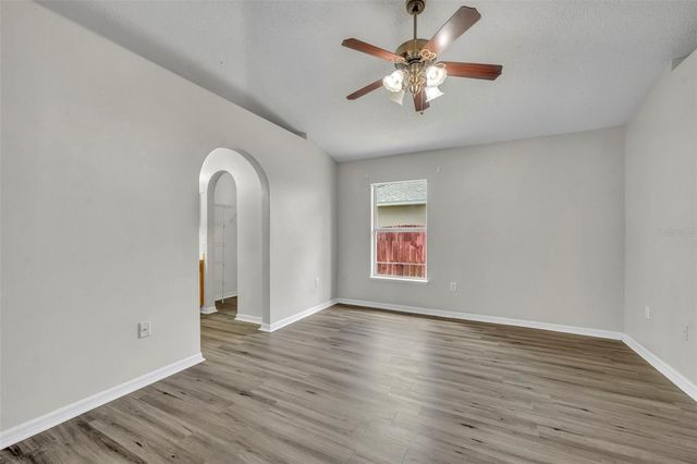 3147 WHISPERING TRAILS STREET, Winter Haven, FL 33884