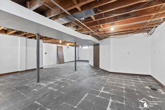 30584 S Gibraltar Street, Gibraltar, MI 48173