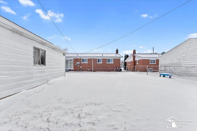 30584 S Gibraltar Street, Gibraltar, MI 48173