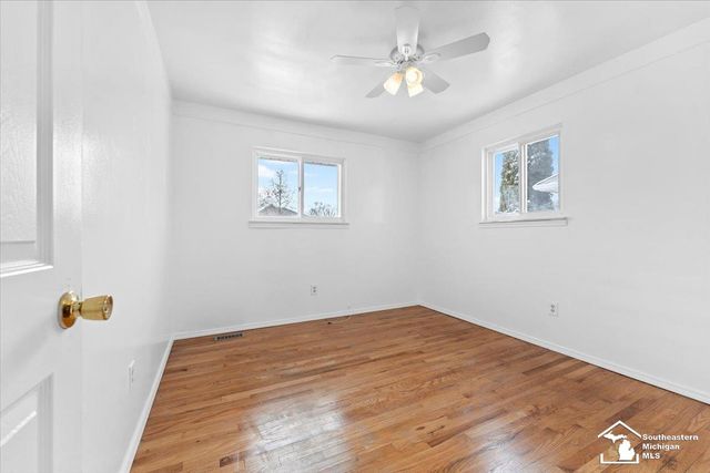 30584 S Gibraltar Street, Gibraltar, MI 48173