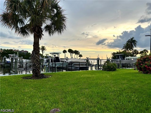 15100 Whimbrel CT, Fort Myers, FL 33908