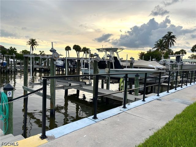 15100 Whimbrel CT, Fort Myers, FL 33908