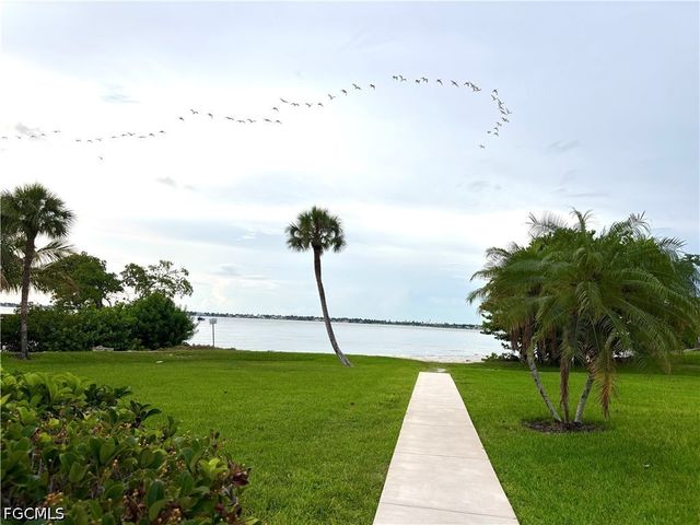 15100 Whimbrel CT, Fort Myers, FL 33908