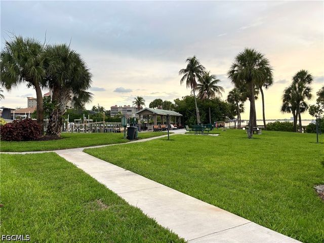 15100 Whimbrel CT, Fort Myers, FL 33908