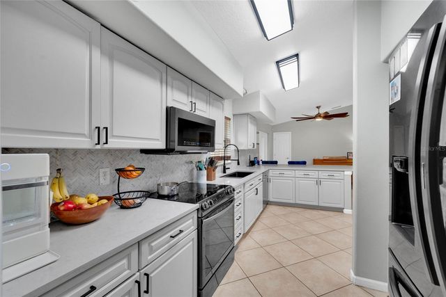 1811 BUTCH CASSIDY TRAIL, Wimauma, FL 33598