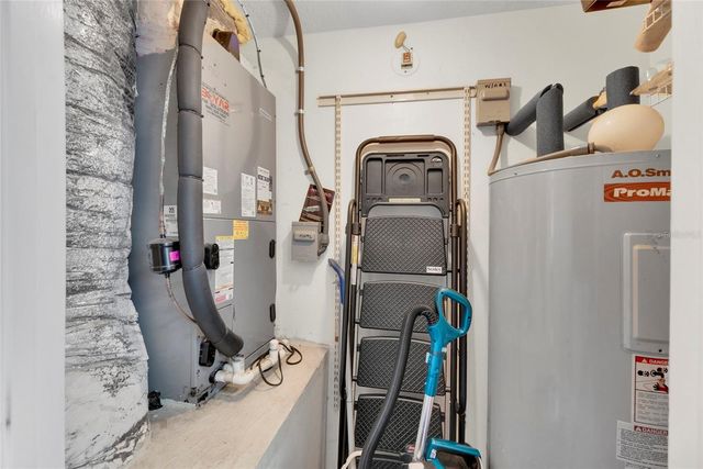 1811 BUTCH CASSIDY TRAIL, Wimauma, FL 33598