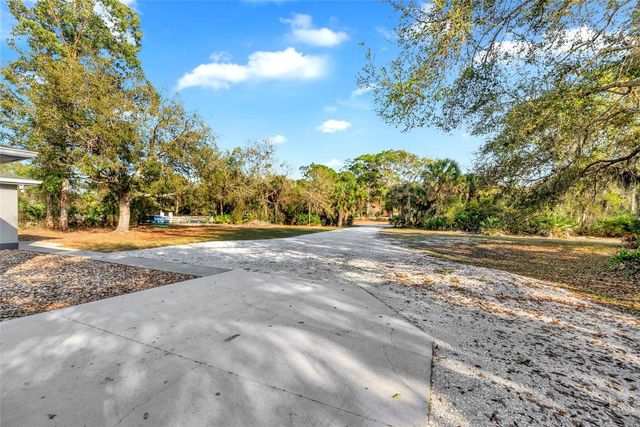 1811 BUTCH CASSIDY TRAIL, Wimauma, FL 33598