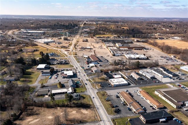 3697 East State St, Hermitage, PA 16148