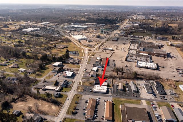 3697 East State St, Hermitage, PA 16148