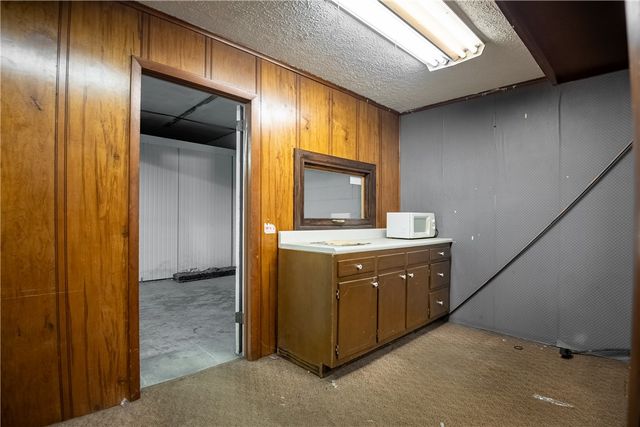 3697 East State St, Hermitage, PA 16148