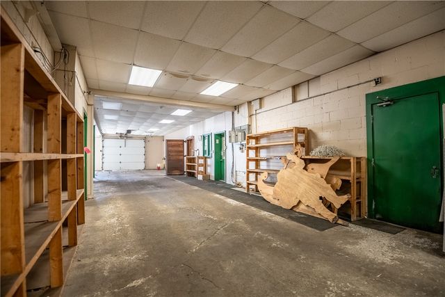 3697 East State St, Hermitage, PA 16148