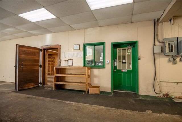 3697 East State St, Hermitage, PA 16148