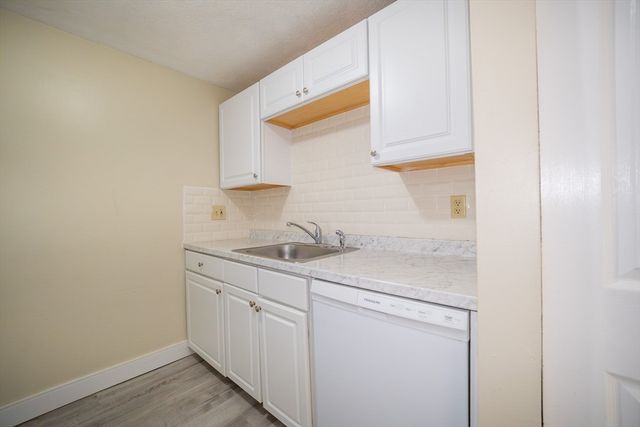 119 Grove St 234, Rockland, MA 02370