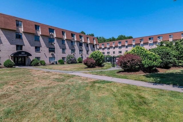 119 Grove St 234, Rockland, MA 02370