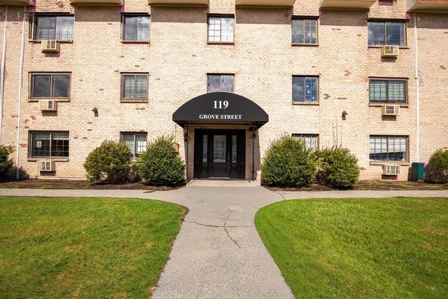 119 Grove St 234, Rockland, MA 02370