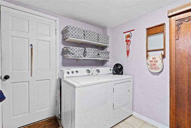 1105 Belford Avenue, Nichols Hills, OK 73116