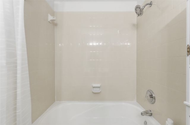 7132 Lanyon Drive, Dallas, TX 75227