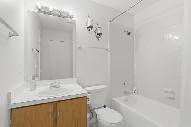 7132 Lanyon Drive, Dallas, TX 75227