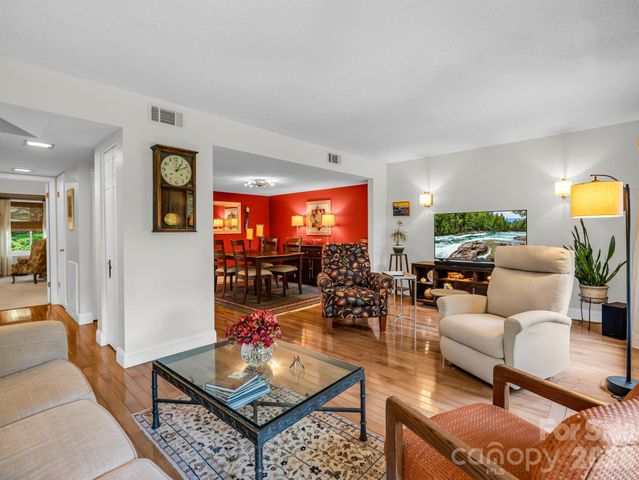 103 Shadowbrook Drive, Asheville, NC 28805