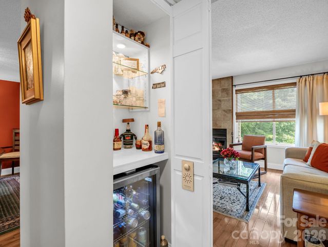 103 Shadowbrook Drive, Asheville, NC 28805