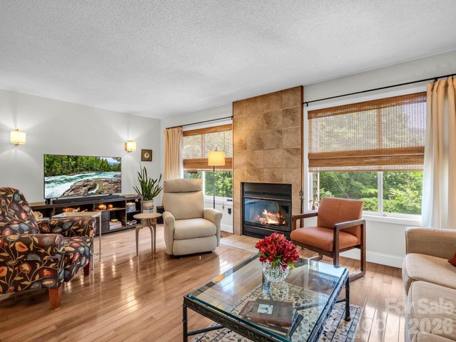 103 Shadowbrook Drive, Asheville, NC 28805
