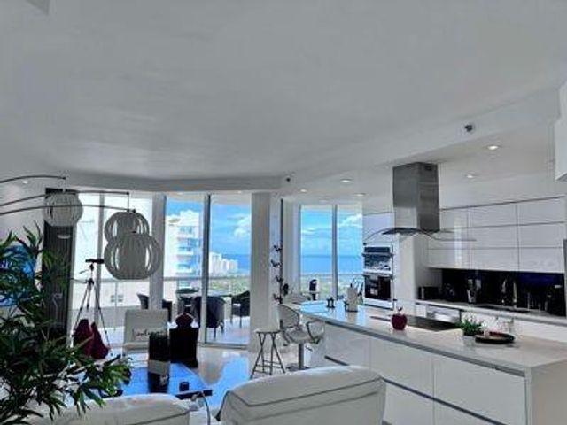 20191 E Country Club Drive Ph5, Aventura, FL 33180