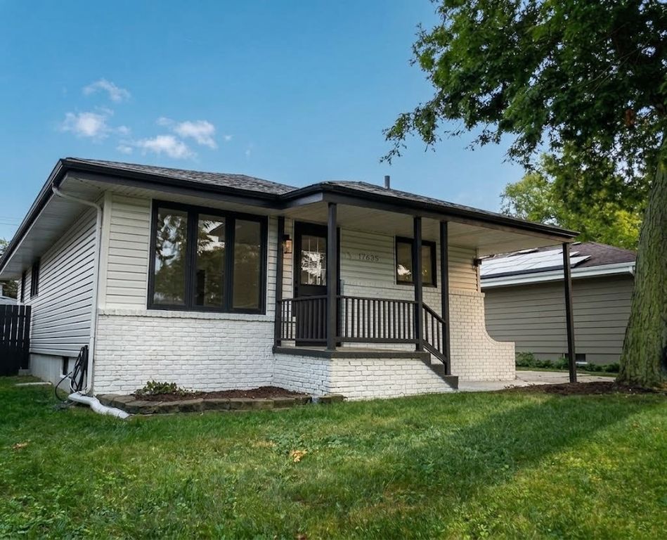 17835 Ridgewood Avenue, Lansing, IL 60438