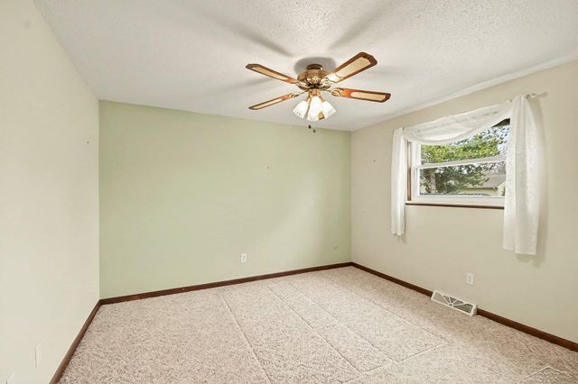 531 W Dawn Drive, Freeland, MI 48623