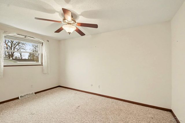 531 W Dawn Drive, Freeland, MI 48623