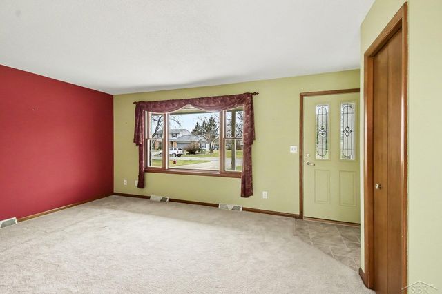 531 W Dawn Drive, Freeland, MI 48623