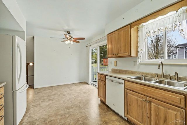 531 W Dawn Drive, Freeland, MI 48623