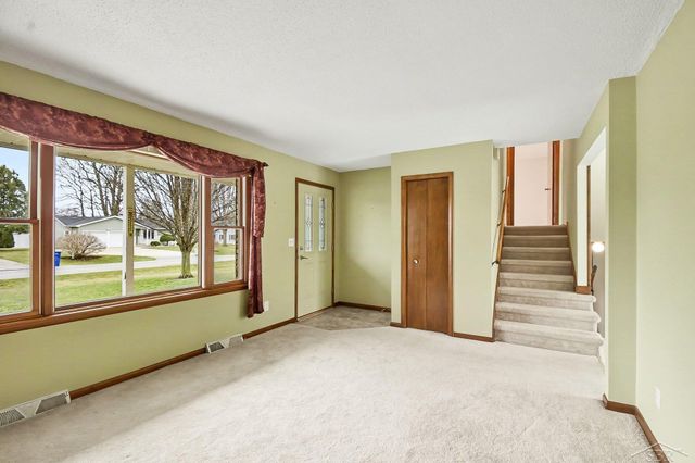 531 W Dawn Drive, Freeland, MI 48623