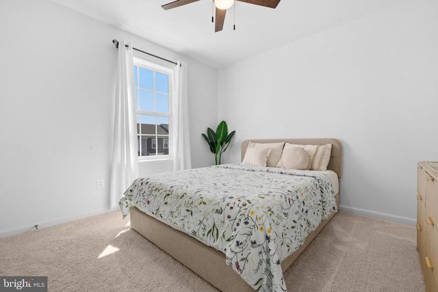 191 NEWBURY ST, Charles Town, WV 25414